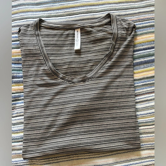 Athleta CLOUDLIGHT STRATUS TEE STRIPE - Picture 6 of 15